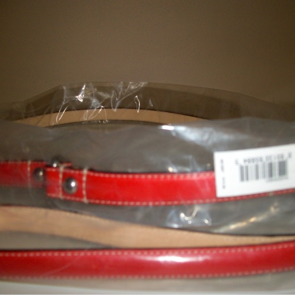 New in Package Coach Red Grommet Dog Leash size XL 22"-26” 61352 Below $350 - Picture 11 of 14